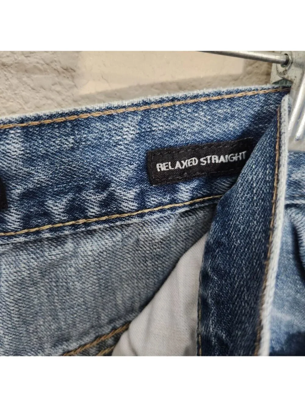 Calvin Klein Mens Blue Jeans Size 34 Relaxed Fit Straight Leg Denim
